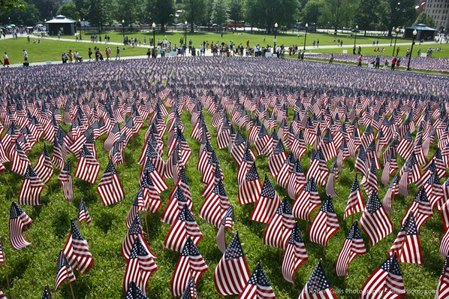 07-Boston-Memorial-Day-33000-Flags