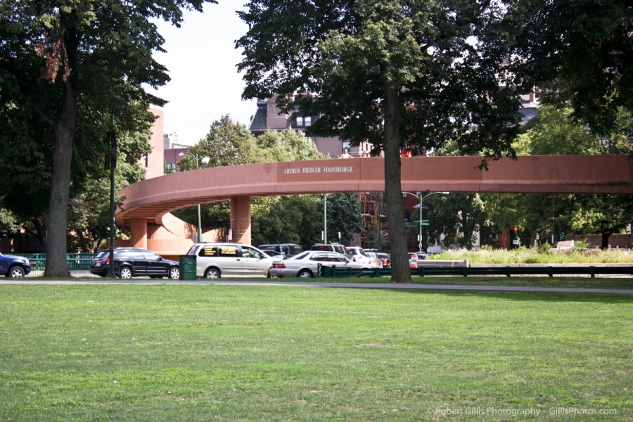 18 Boston Esplanade - Arthur Fiedler Footbridge