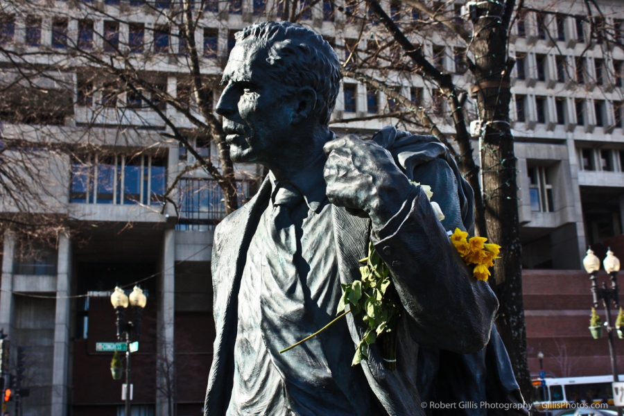 22 Boston Mayor Kevin White Statue