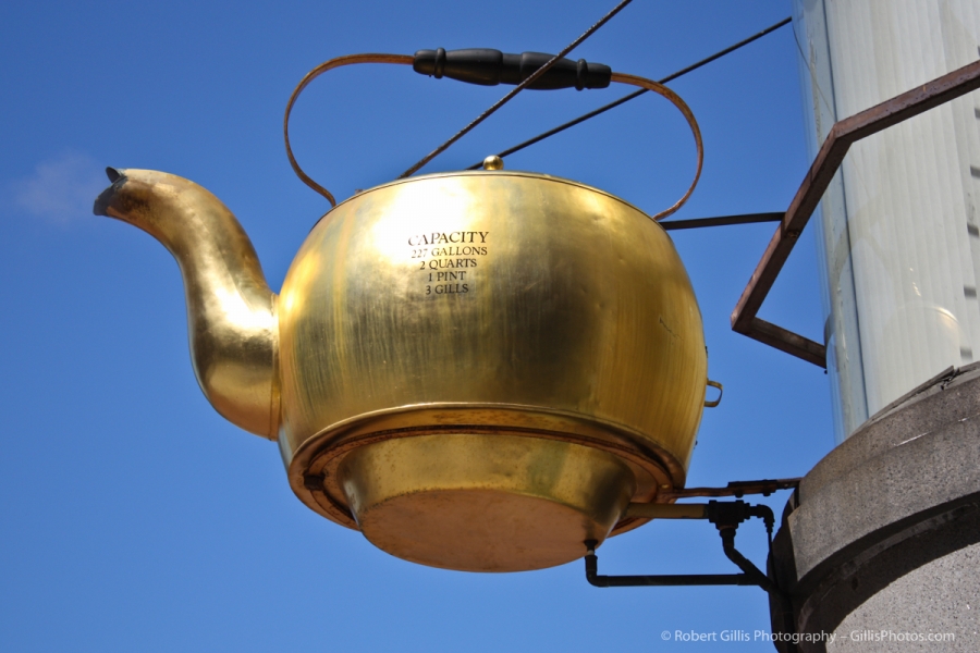 04 Govt Center Teapot