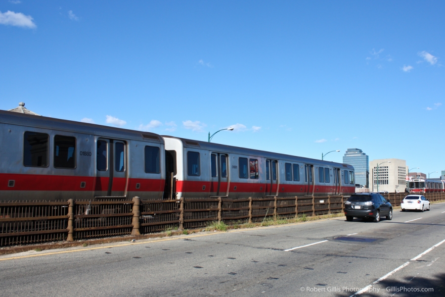 28 MBTA - Red Line train on Longfellow Bridge