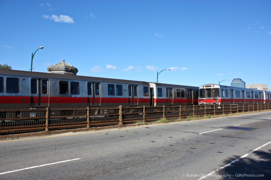30 MBTA - Red Line train on Longfellow Bridge