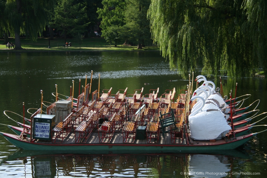 02 Boston Public Garden - Swan Boats