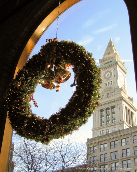21 Quincy Market and Faneuil Hall Christmas wuth Custom House
