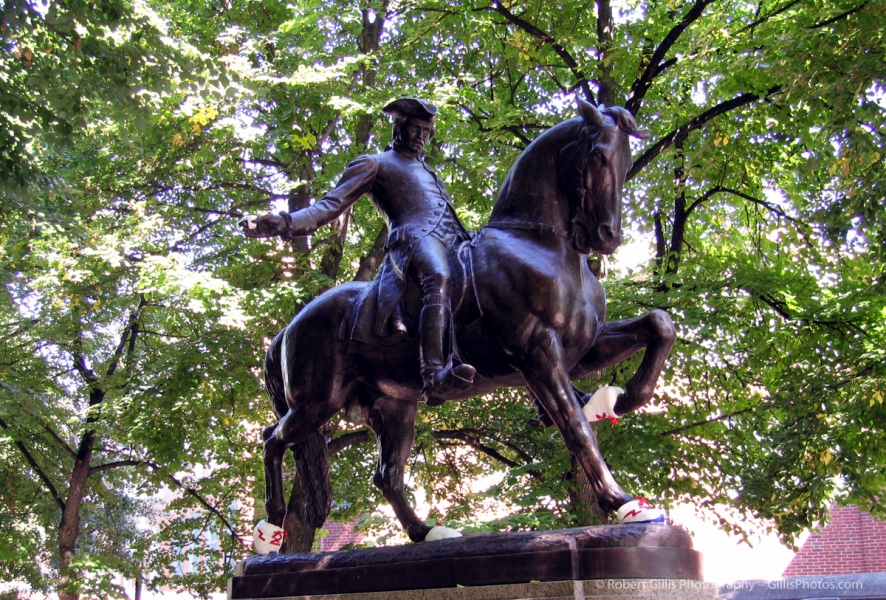13 Boston Sneakers on Statues - Paul Revere
