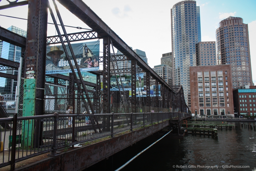 25 Boston Waterfront - Fort Point Northern Avenue Bridge