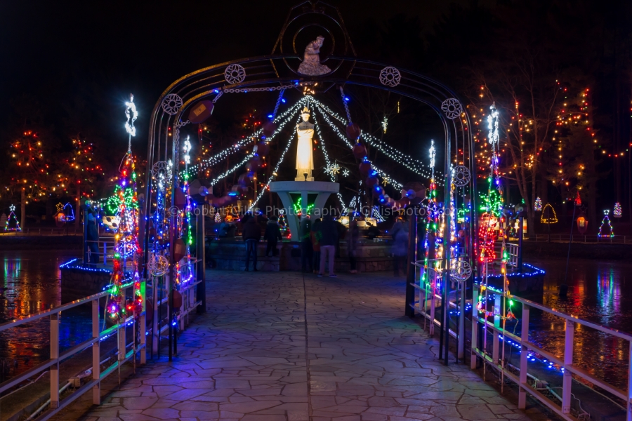 130 La Salette at Christmas - Rosanry Pond Entrance