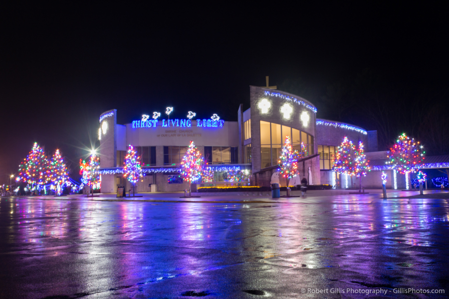155-La-Salette-at-Christmas-Church-Christ-Living-Light