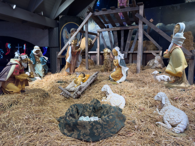 84-Nativity-LaSalette-Outside-2025