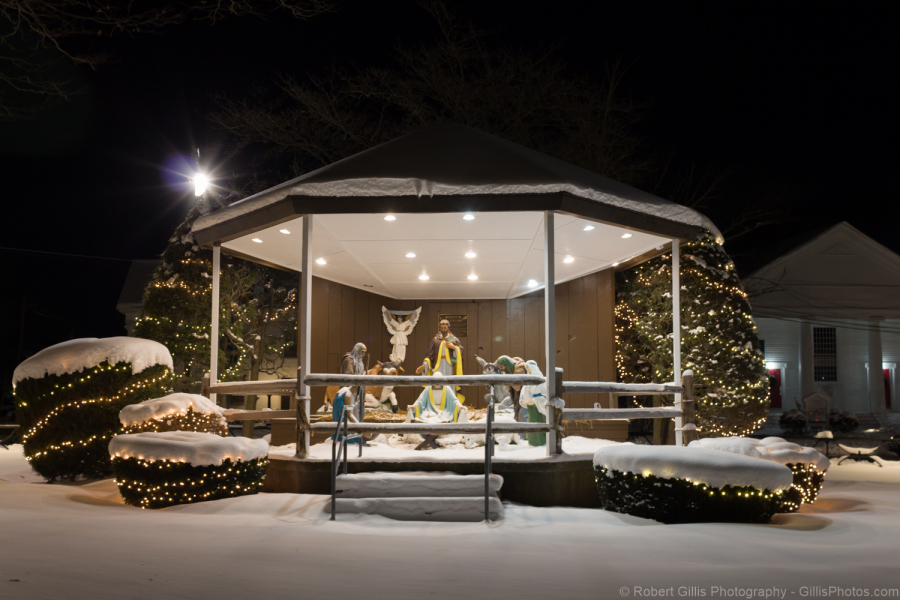 71-Nativity-Foxboro-In-Snow-Night