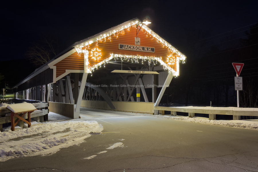 000-NH-Mount-Washington-Valley-at-Christmas-Jackson-Bridge