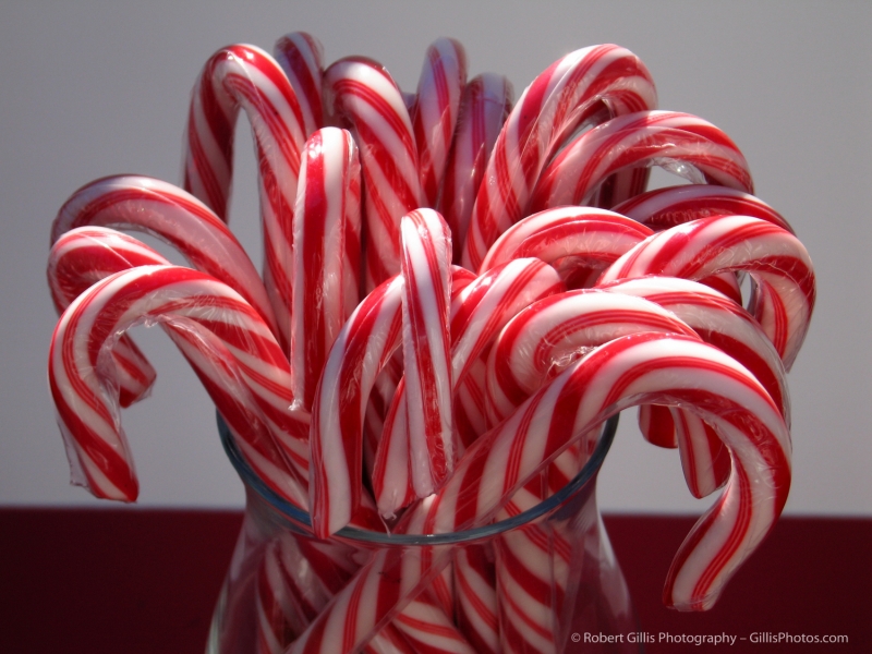 05 Christmas Still Life - Candycanes