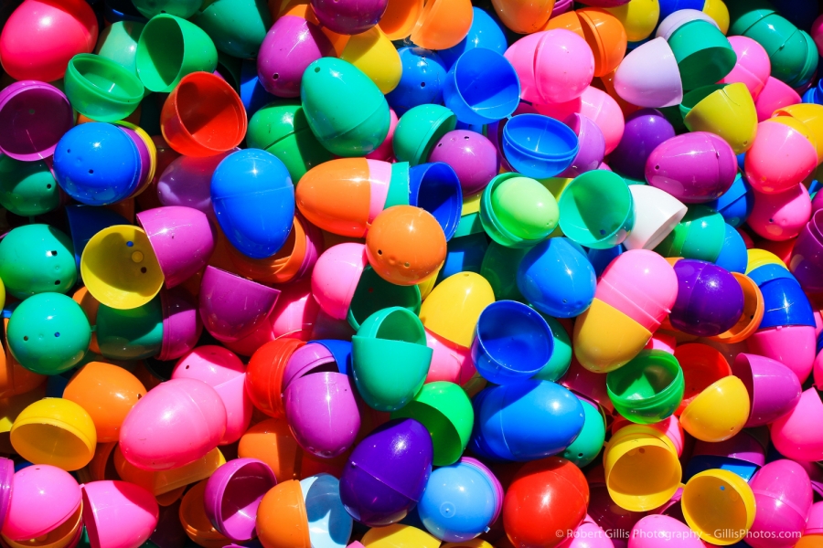 15 Easter - Plastic Easter eggs