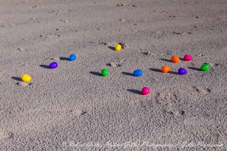 28-Easter-Colorful-Easter-Eggs-On-Ogunquit-Beach