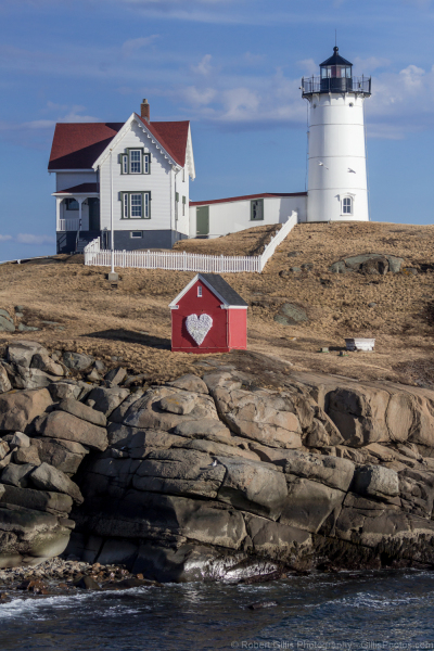 081-Cape-Neddick-Nubble-Light-Close-Up-With-Rocky-Shore