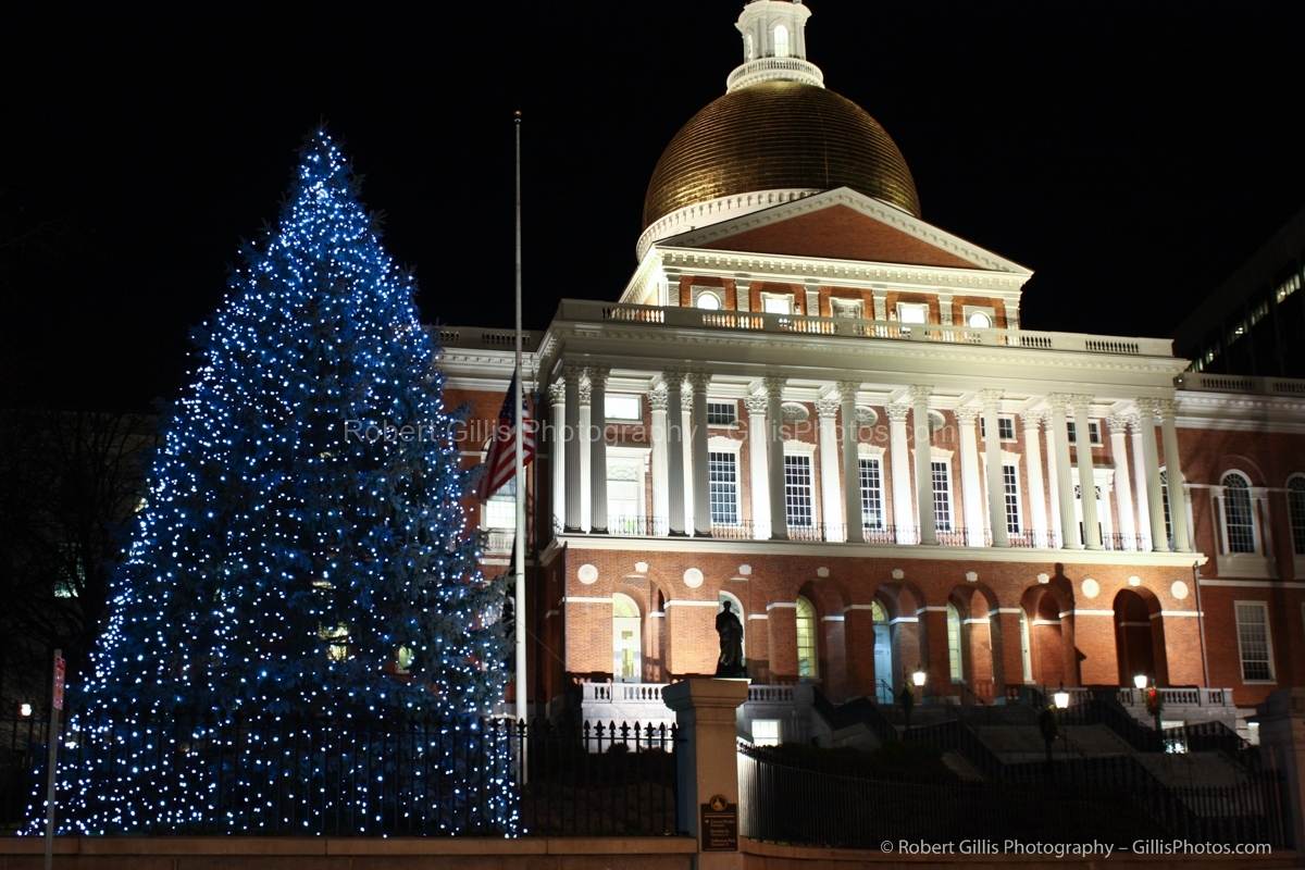 01 Boston State House Christmas 2010