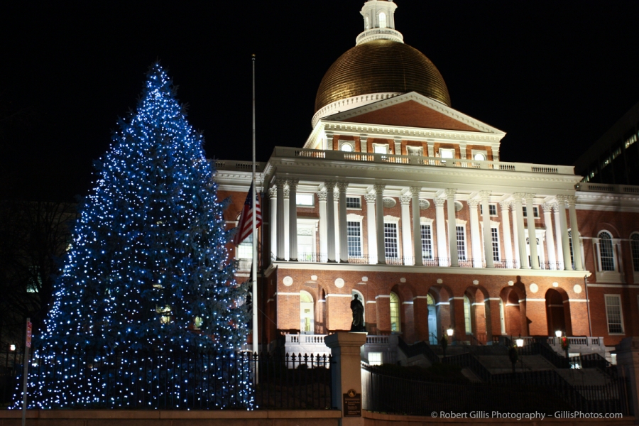 01 Boston State House Christmas 2010
