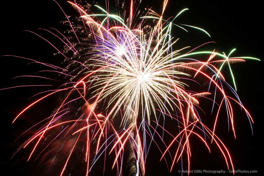 001 Fireworks Display - Foxboro Founders Day 2007