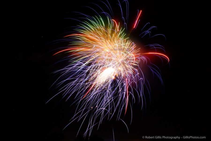 019 Fireworks Display - Foxboro Founders Day 2013
