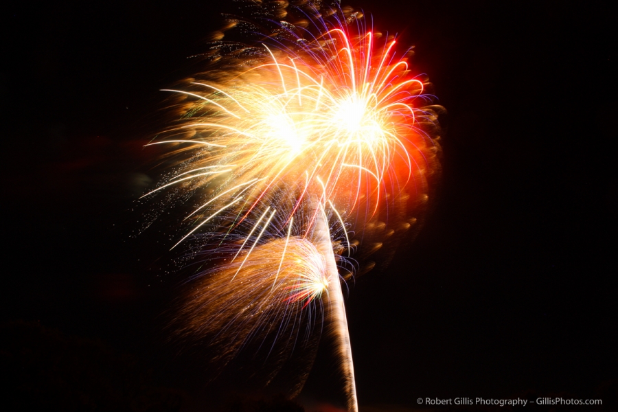 022 Fireworks Display - Foxboro Founders Day 2013