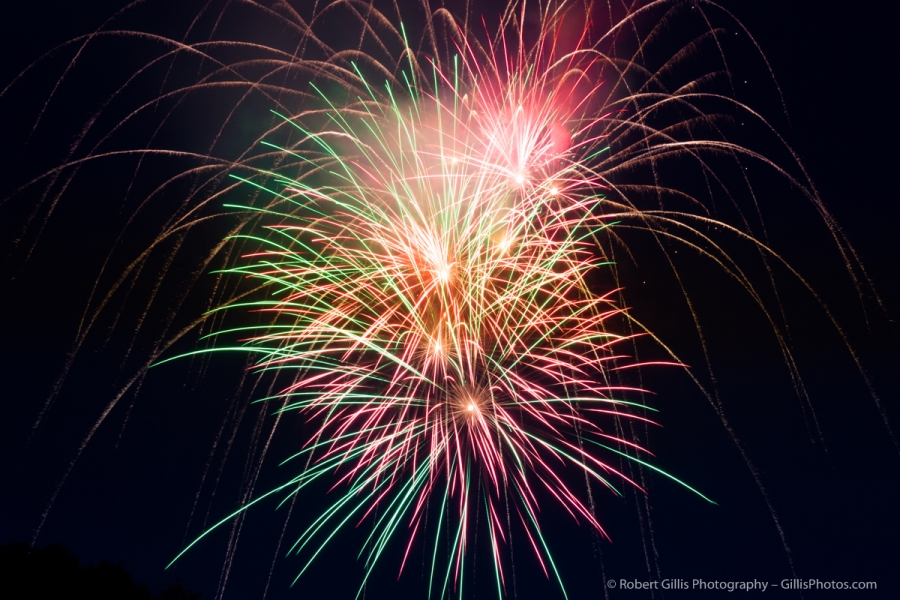 039 Fireworks Display - Foxboro Founders Day 2015