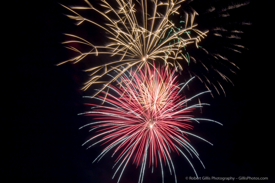058 Fireworks Display - Foxboro Founders Day 2017