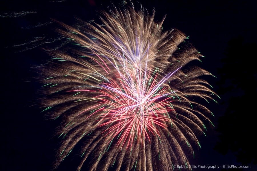060 Fireworks Display - Foxboro Founders Day 2017
