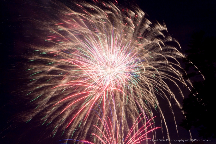 061 Fireworks Display - Foxboro Founders Day 2017