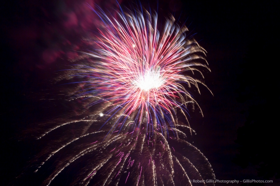 063 Fireworks Display - Foxboro Founders Day 2017