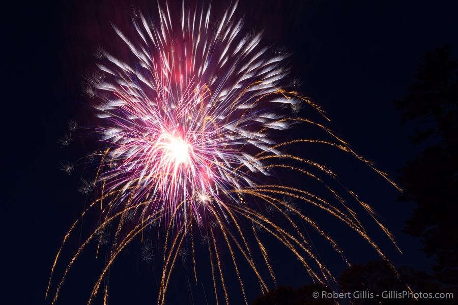 088-Fireworks-Display-Foxboro-Founders-Day-2019