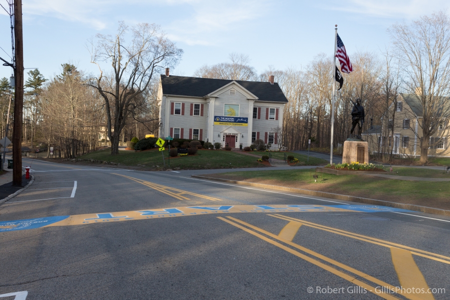 19-Hopkinton-Boston-Marathon-Start-Line