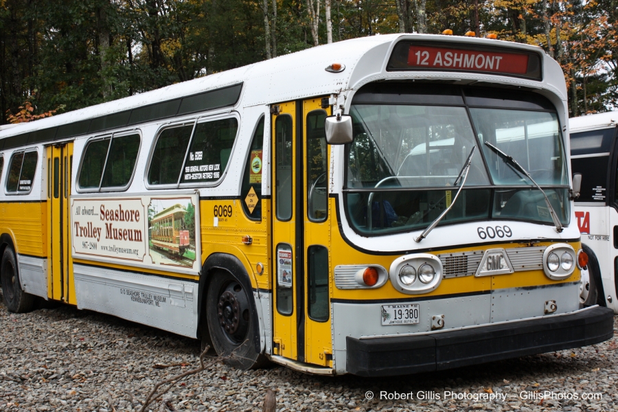 11 Seashore Trolley Museum - MBTA GM Bus 6069