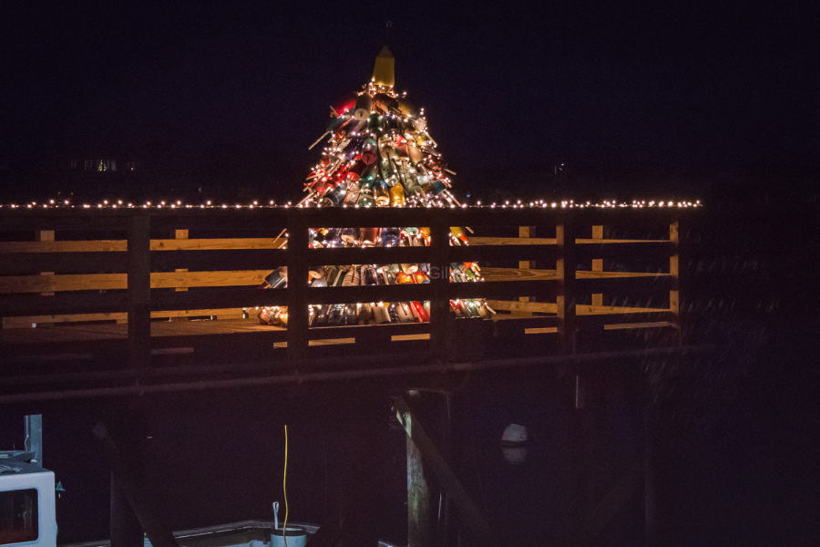 02-Wells-Christmas-Wells-Harbor-Dock-Christmas-Tree