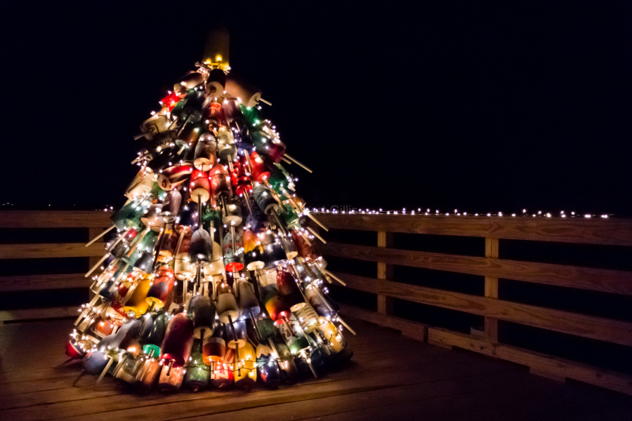 04-Wells-Christmas-Wells-Harbor-Dock-Christmas-Tree