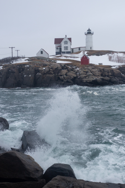 099-Cape-Neddick-Nubble-Lighthouse-Wave-Spash-Foggy-Day