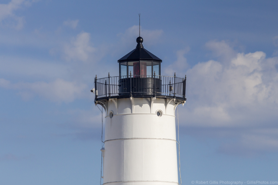 088-Cape-Neddick-Nubble-Lighthouse-Horizontal-Close-up