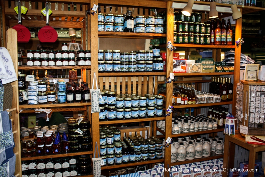 011 Jordan Pond House Gift Shop