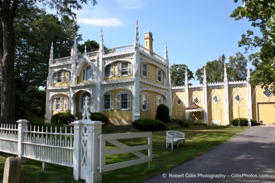 01 Kennebunk - Wedding Cake House