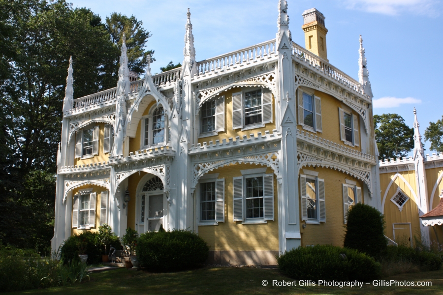 02 Kennebunk - Wedding Cake House