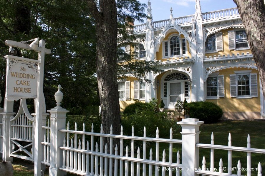 04 Kennebunk - Wedding Cake House