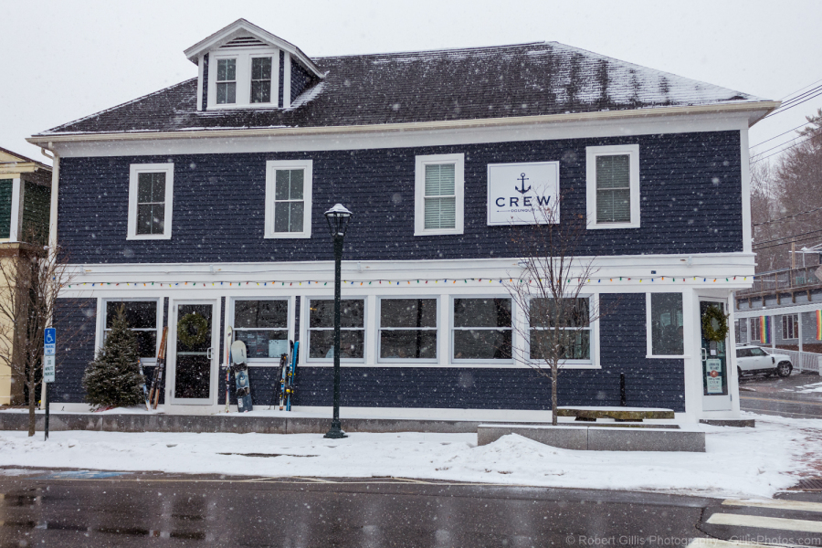 065-Ogunquit-Snowy-Morning-Crew-Restaurant