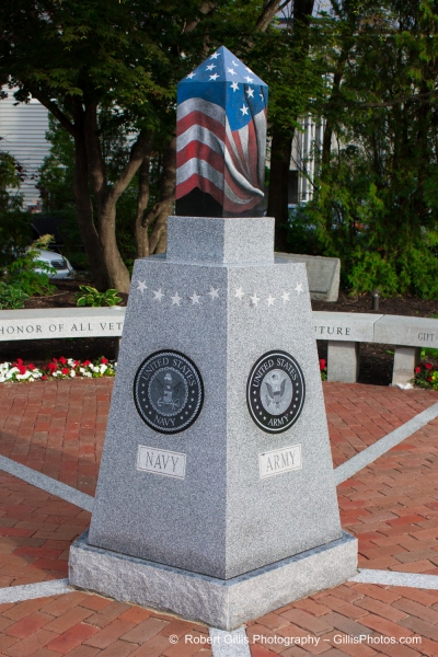 32 Ogunquit - Military Memorial On Beach Street