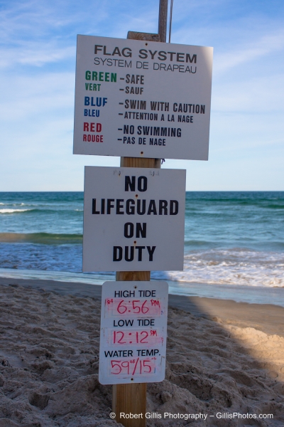 06  Ogunquit Beach - Flag colors no life guard and current conditions signs
