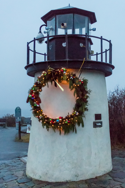 15-Ogunquit-At-Christmas-Marginal-Way-Lobster-Point-Lighthouse