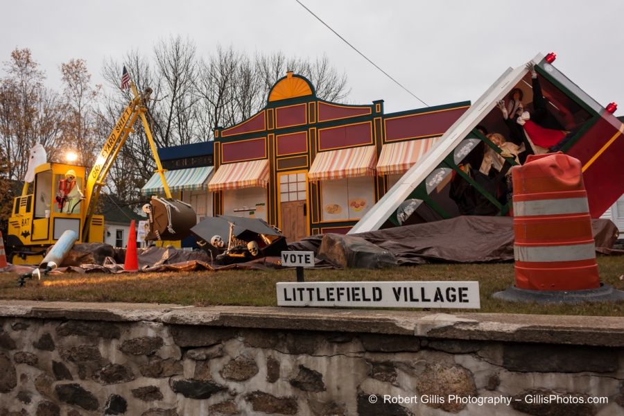 045 Ogunquit Halloween - Littlefield Village -  Construction Scene Day