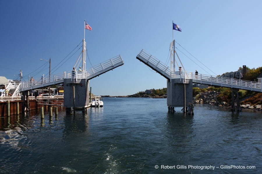 03 Ogunquit - Perkins Cove Bridge Open