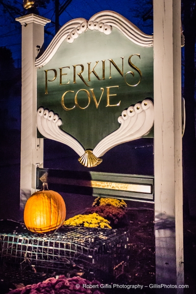 057 Ogunquit Halloween - Perkins Cov Sign With Pumpkin