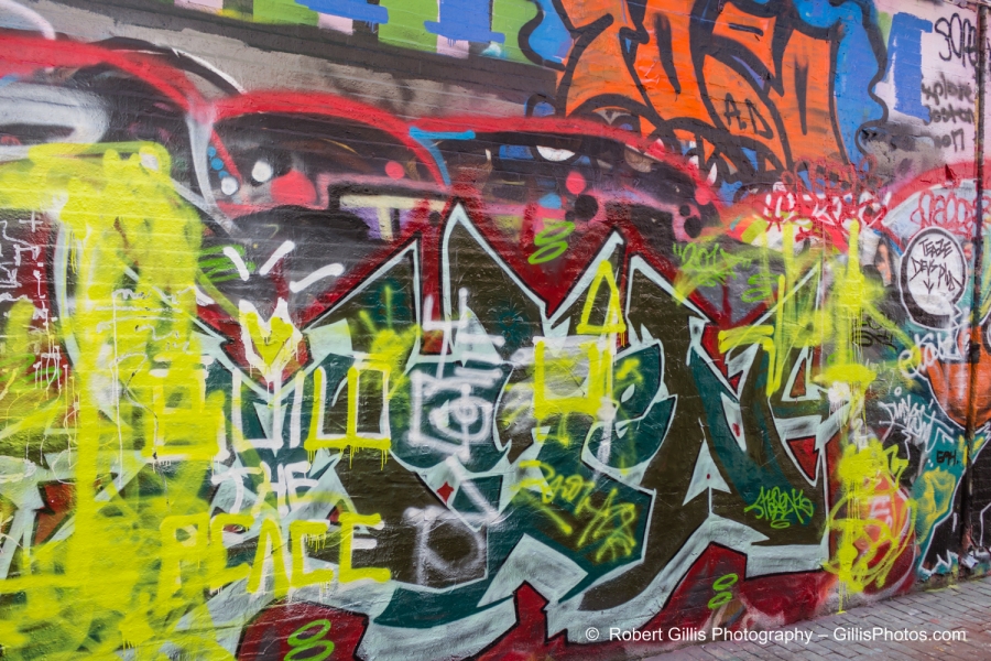 Cambridge - Graffiti Alley 013