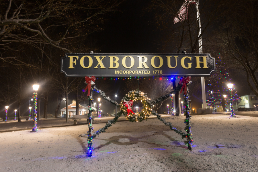 055-Foxboro-Christmas-Colorful-Lights-On-Lampposts