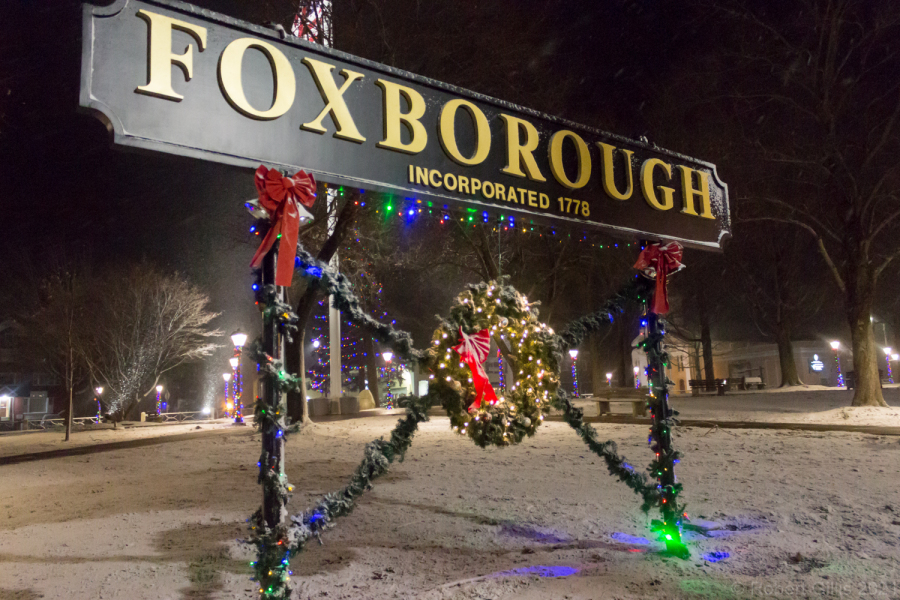 056-Foxboro-Christmas-Colorful-Lights-On-Lampposts